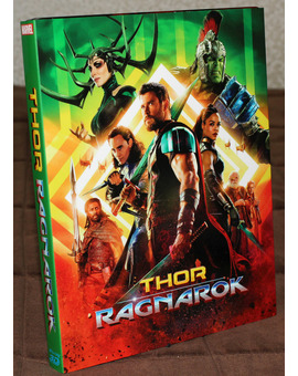 Custom slipcover Thor Ragnarok delantera