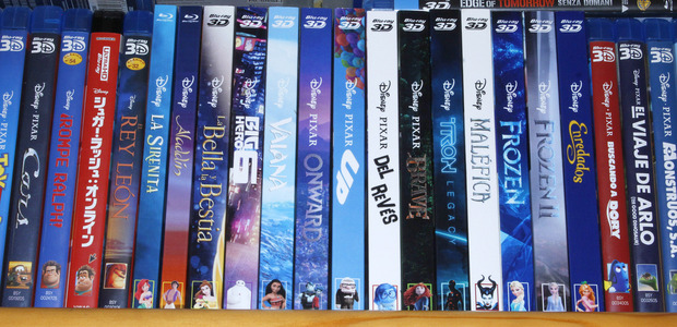 Mis nuevos slipcovers de Disney y cómo quedan en estantería.