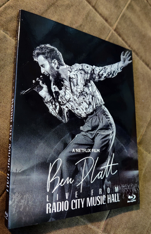 Custom slipcover del Especial que hizo Netflix del actor Ben Platt