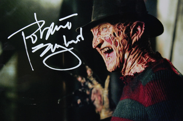 Firma, Robert Englund