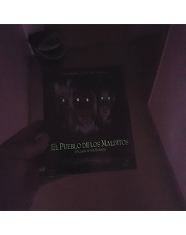 Los Malditos Brillan En La Oscuridad (.)(.) 