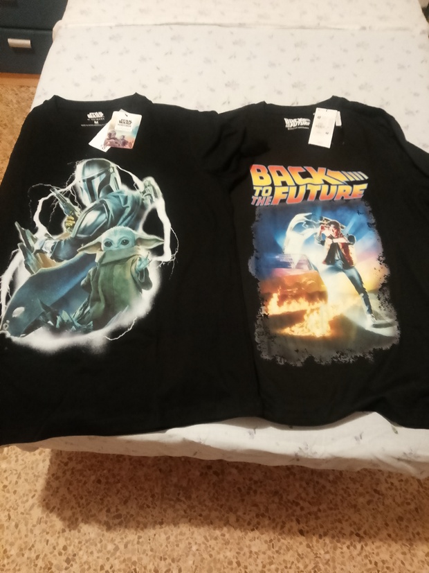 Camisetas Star Wars y Regreso al Futuro, compra de hoy