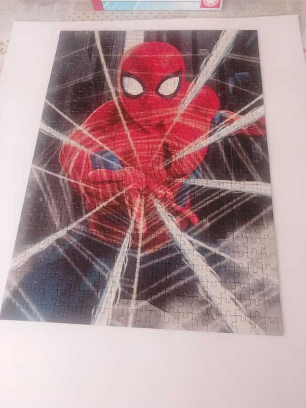 Puzzle Spiderman 500 piezas, terminado de montar
