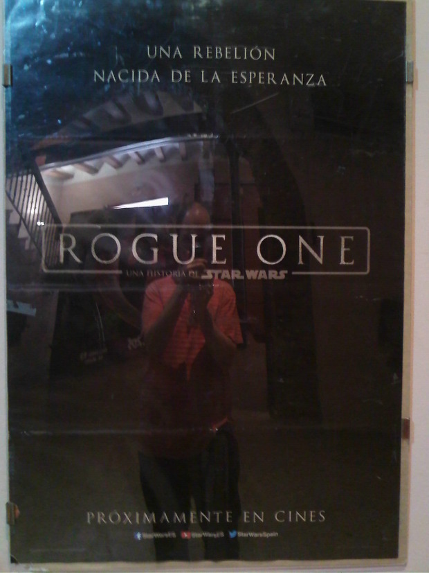 Teaser Poster de Rogue One en mi cine local, Oliva, Valencia. 
