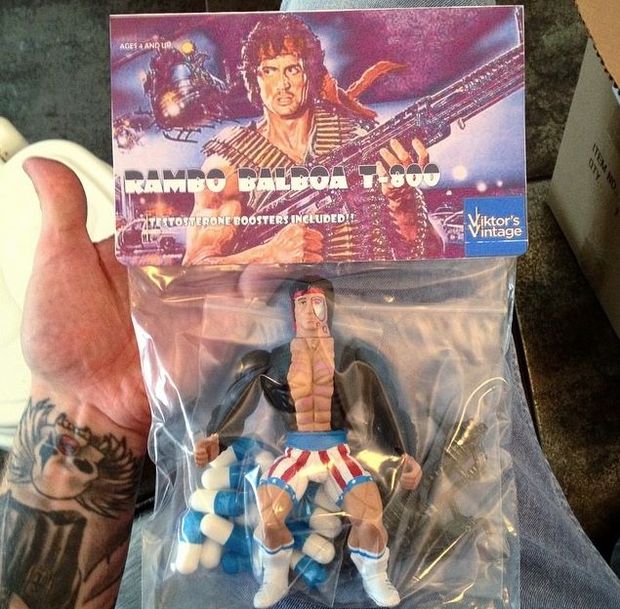 Ya que hoy vamos de muñequitos....este es el RAMBO BALBOA T-800. Con un par.