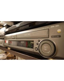 Españoles.. el VHS.... ha muerto. (Nota: aporto fuente)