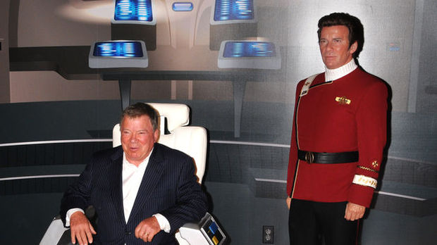 El Capitán Kirk ha acabado asumiendo la verdad...  y da las gracias a George Lucas.