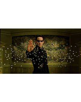 Warner opina que MATRIX se ha quedado muy vieja...