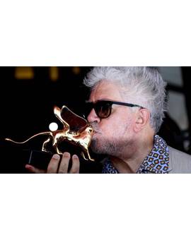 Almodóvar, Premiado con el León de Oro de Honor