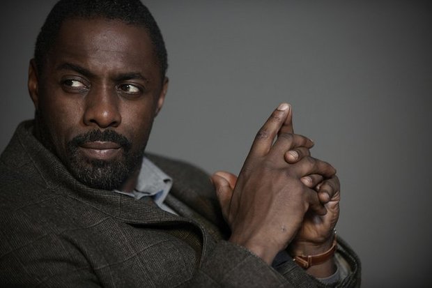 Idris Elba se posiciona contra la censura por motivos racistas
