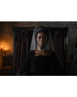 Primera imagen de la nueva miniserie ANA BOLENA. Sí, la de la foto es Ana Bolena.