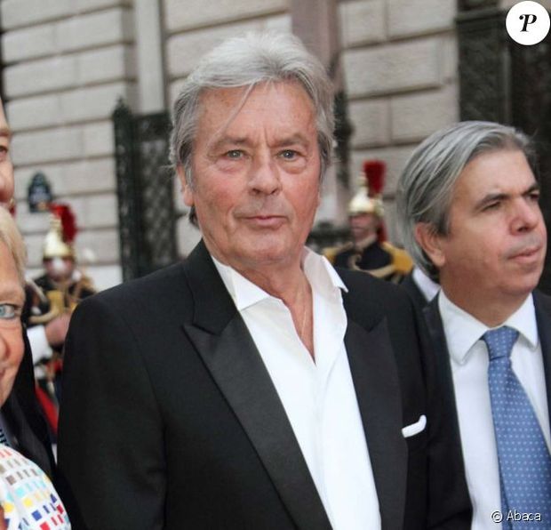 Alain Delon pide el suicidio asistido, y se despide por carta.