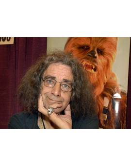 Muere el actor Peter Mayhew a los 74 años