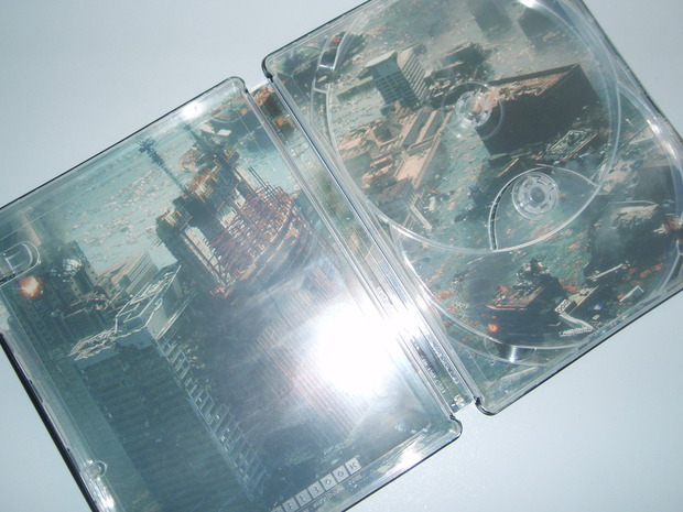 San Andreas 3D - Steelbook Aleman - Interior (Exclusivo Amazon.de)