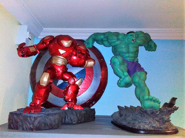 HULKBUSTER Y HULK DE SIDESHOW