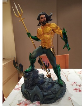 Puffff simplemente brutal esta estatua AQUAMAN
