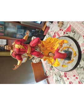 Shazam statue 1/4