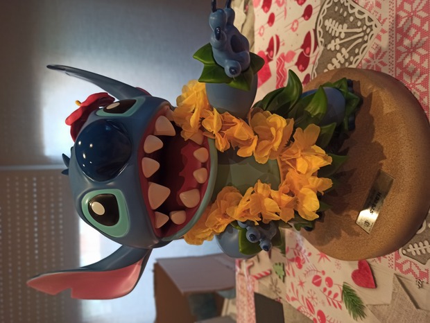 Stich statue