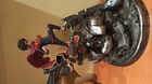 Superhijos-statue-c_s