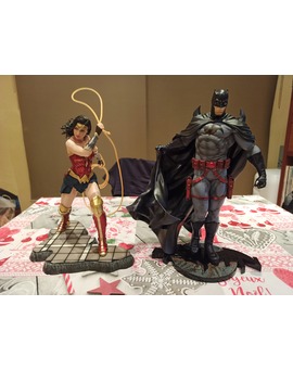 Wonder woman y Thomas Wayne de kotobukiya