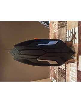 Réplica del escudo de wakanda replegado