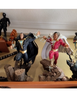 Black Adam y Shazam