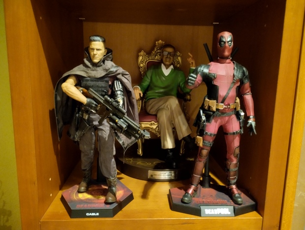 Deadpool cable y el tío stán