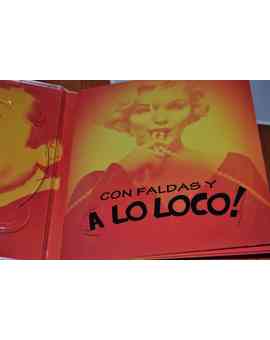 Con faldas y a lo loco