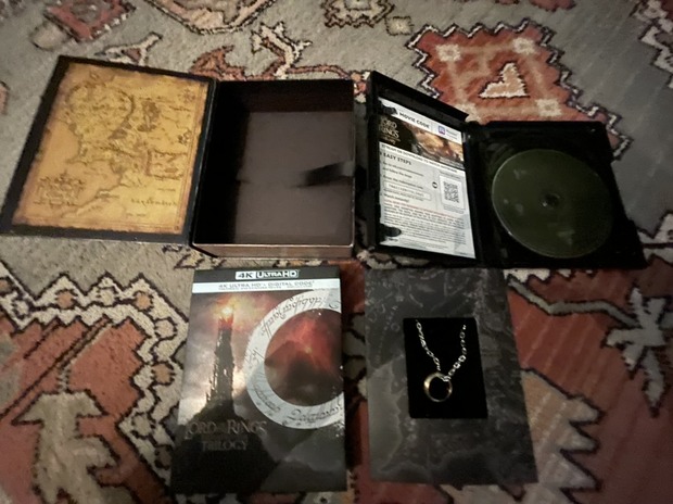 Y lo mejor de hoy para el final: el señor de los anillos 4k gift set anillo USA