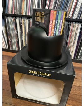 PACK CHAPLIN YA ESTÁ EN CASA….el sombrero de plástico pero duro y pesado