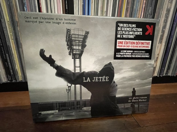 “La jetée” preciosa edición libro francesa 