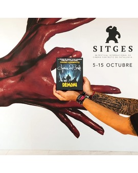 Demons firmada por Lamberto Bava