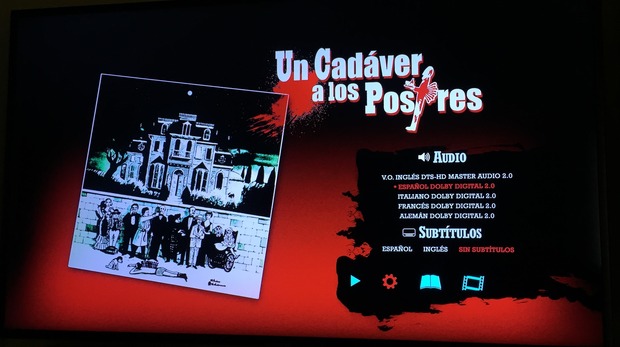 Idiomas en el menú de “Un Cadaver a los Postres”