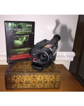 Encuentros Paranormales (Grave Encounters) (2011)