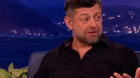 Andy-serkis-simula-una-conversacion-entre-cesar-y-gollum-c_s