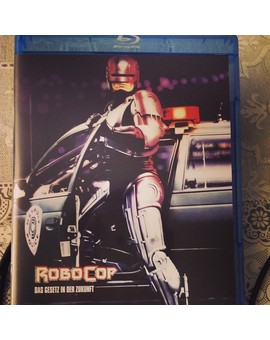 Carátula reversible de edición alemana Robocop