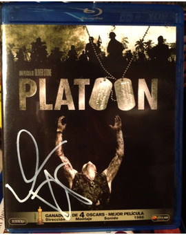 Blu-ray de "Platoon" firmado por Willem Dafoe