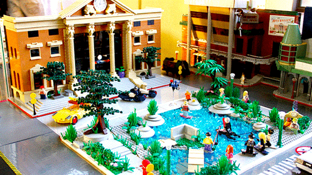 Regreso al Futuro (Lego)