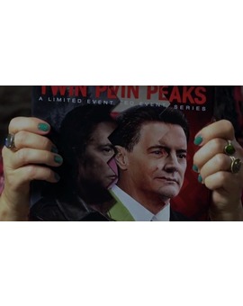 Unboxing Twin Peaks 3