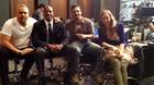 Parte-del-reparto-en-el-set-de-jurassic-world-c_s