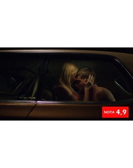 CRÍTICA - `IT FOLLOWS´ (2014).