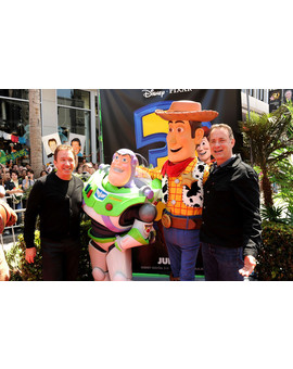 Tom Hanks, el encargado de poner voz a Woody en Toy Story, entrará al estudio de grabación esta semana