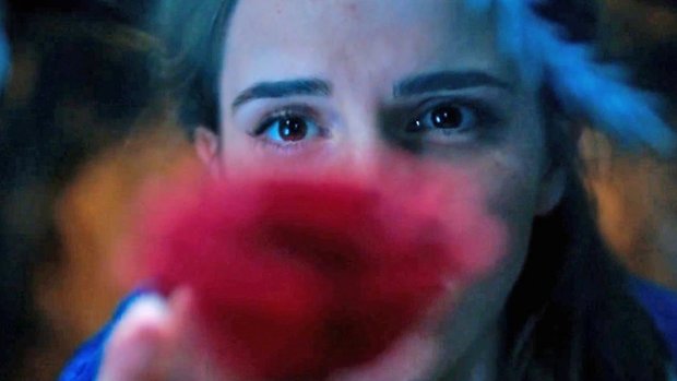 El teaser trailer de `La Bella y la Bestia´ supera a `Star Wars VII´ con 92 millones de visionados.