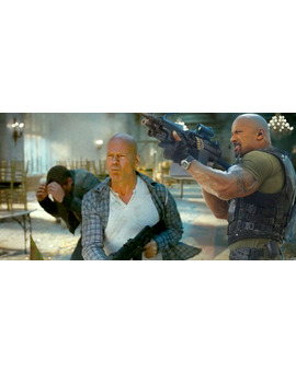 Dwayne Johnson tendrá su ‘Jungla de cristal’.