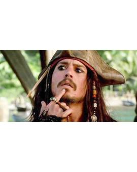 Johnny Deep estaría negociando volver a interpretar a Jack Sparrow.