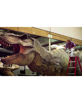 Colin Trevorrow confirma el uso de Dinosaurios Animatrónicos y que habrá secuelas de JURASSIC WORLD.