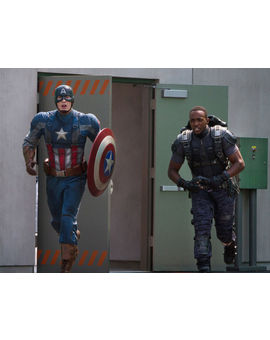 Anthony Mackie dice sí a protagonizar Capitán América 3