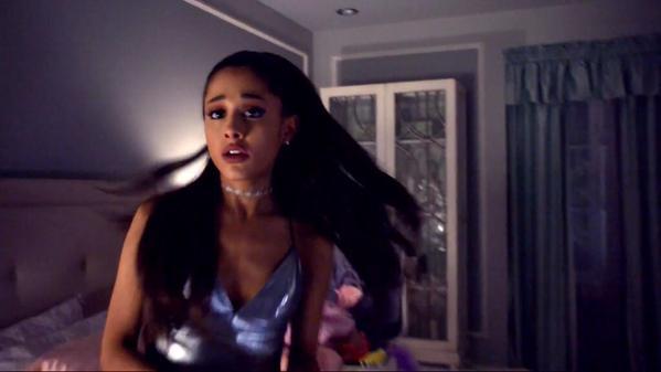 Ariana grande asustada en Scream queens