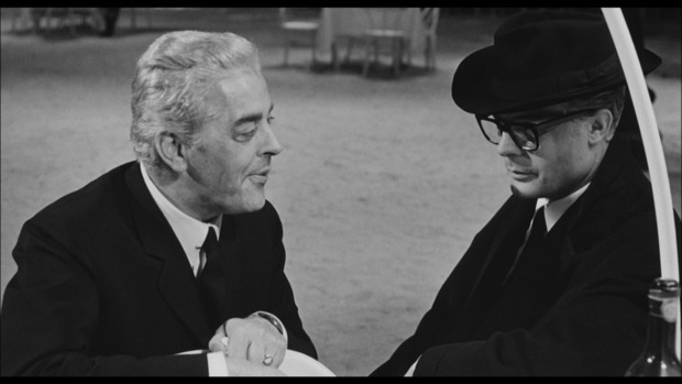 - Capturas de imagen: Fellini 8 1/2 -