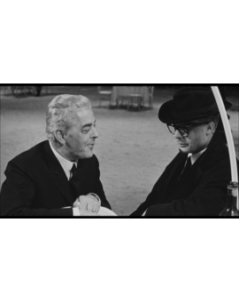 - Capturas de imagen: Fellini 8 1/2 -